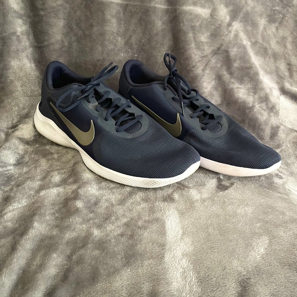 Nike Flex Experience Run 9